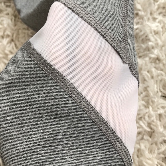 2/$30🤩 American eagle mesh panel leggings - Picture 3 of 3